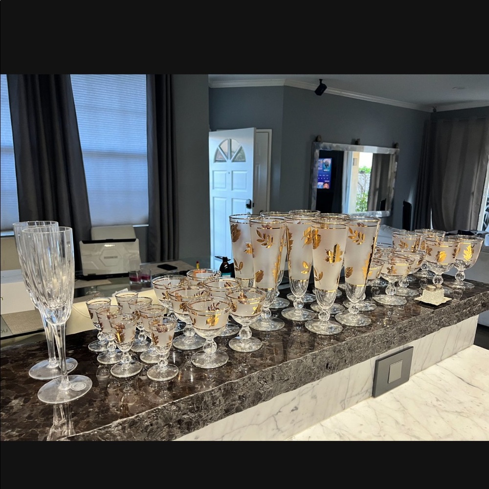 Vintage Golden Foliage gold leaf pattern libbey glasses